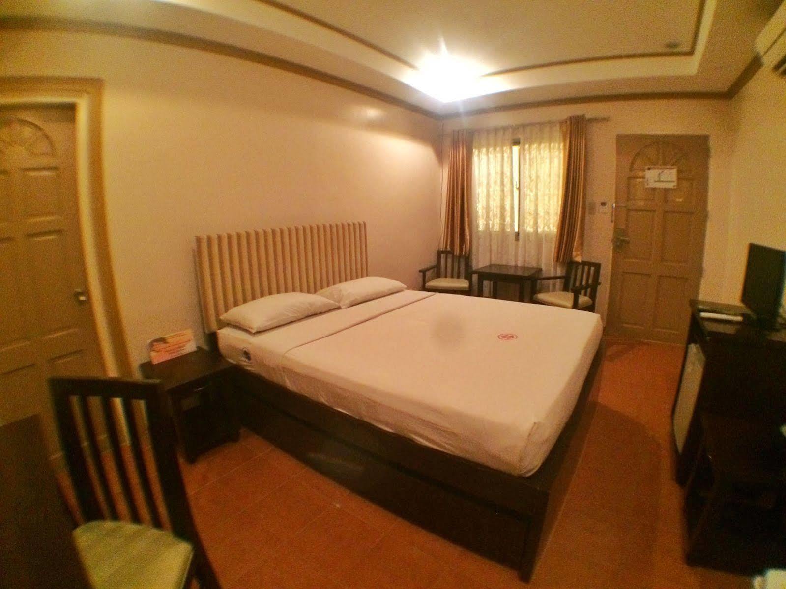 Suzuki Beach Hotel โอลองกาโป ภายนอก รูปภาพ