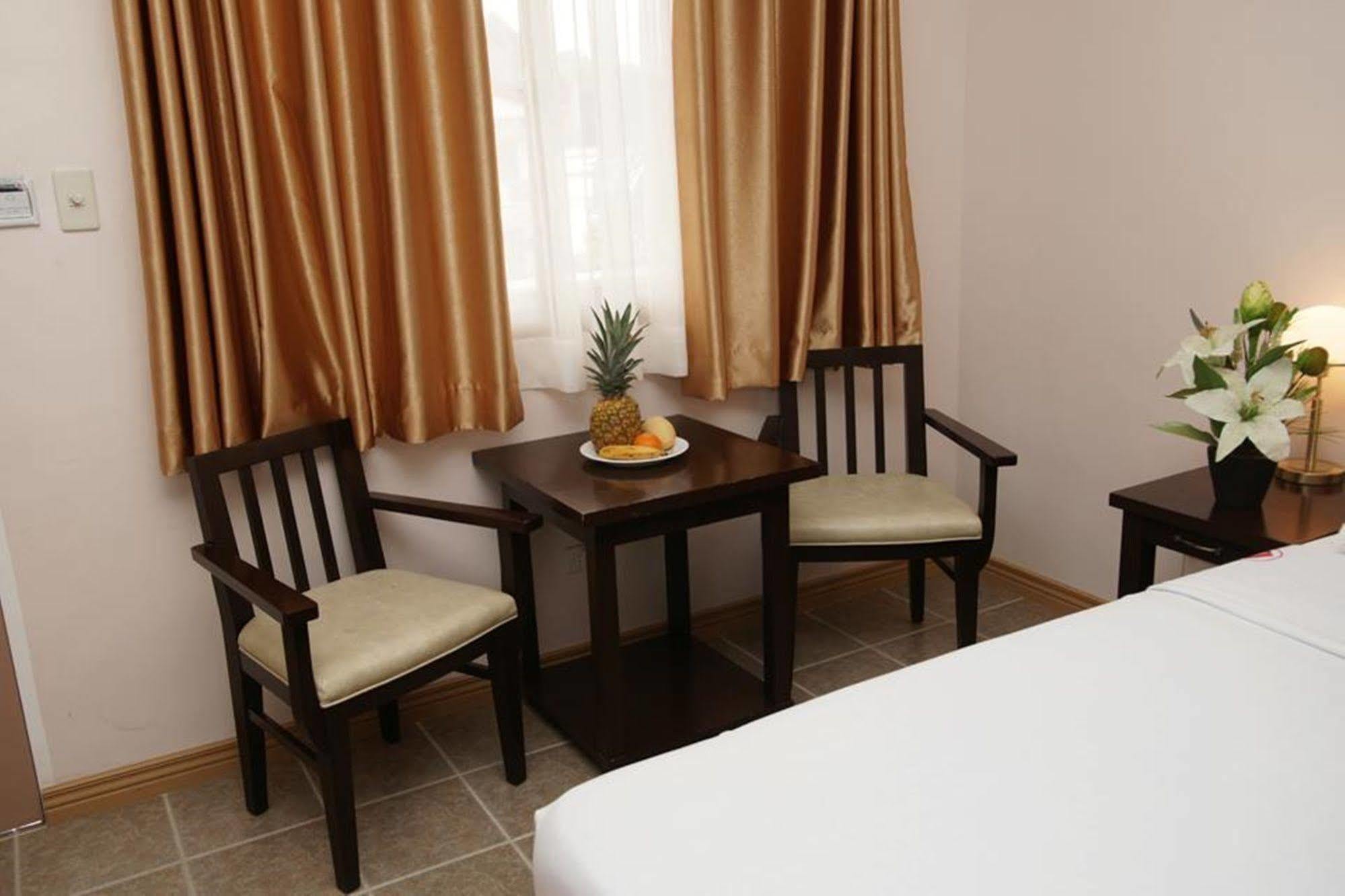 Suzuki Beach Hotel โอลองกาโป ภายนอก รูปภาพ