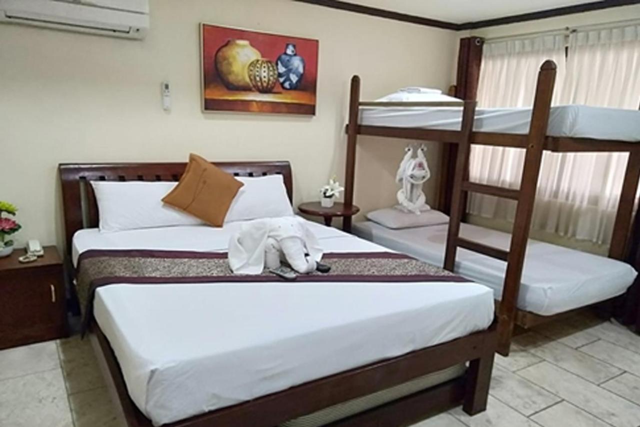 Suzuki Beach Hotel โอลองกาโป ภายนอก รูปภาพ